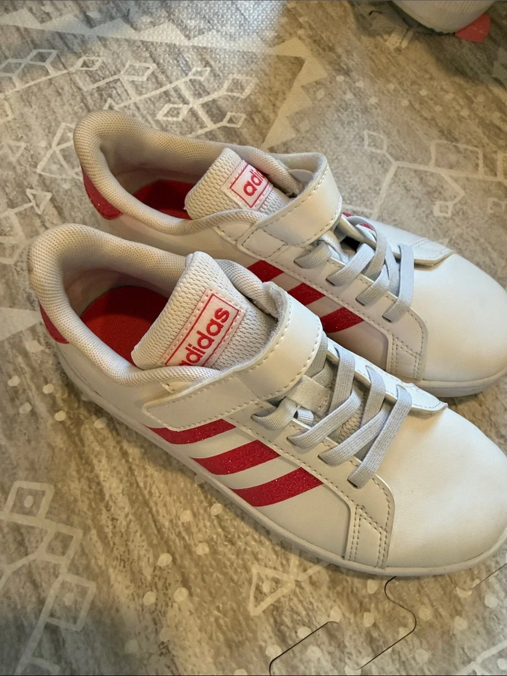 adidas Kids White Sneakers with pink glitter Stripes and Hook-and-Loop Strap